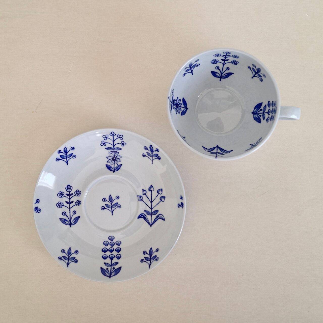 54a895a5012b27f81278b4e0d4eec3