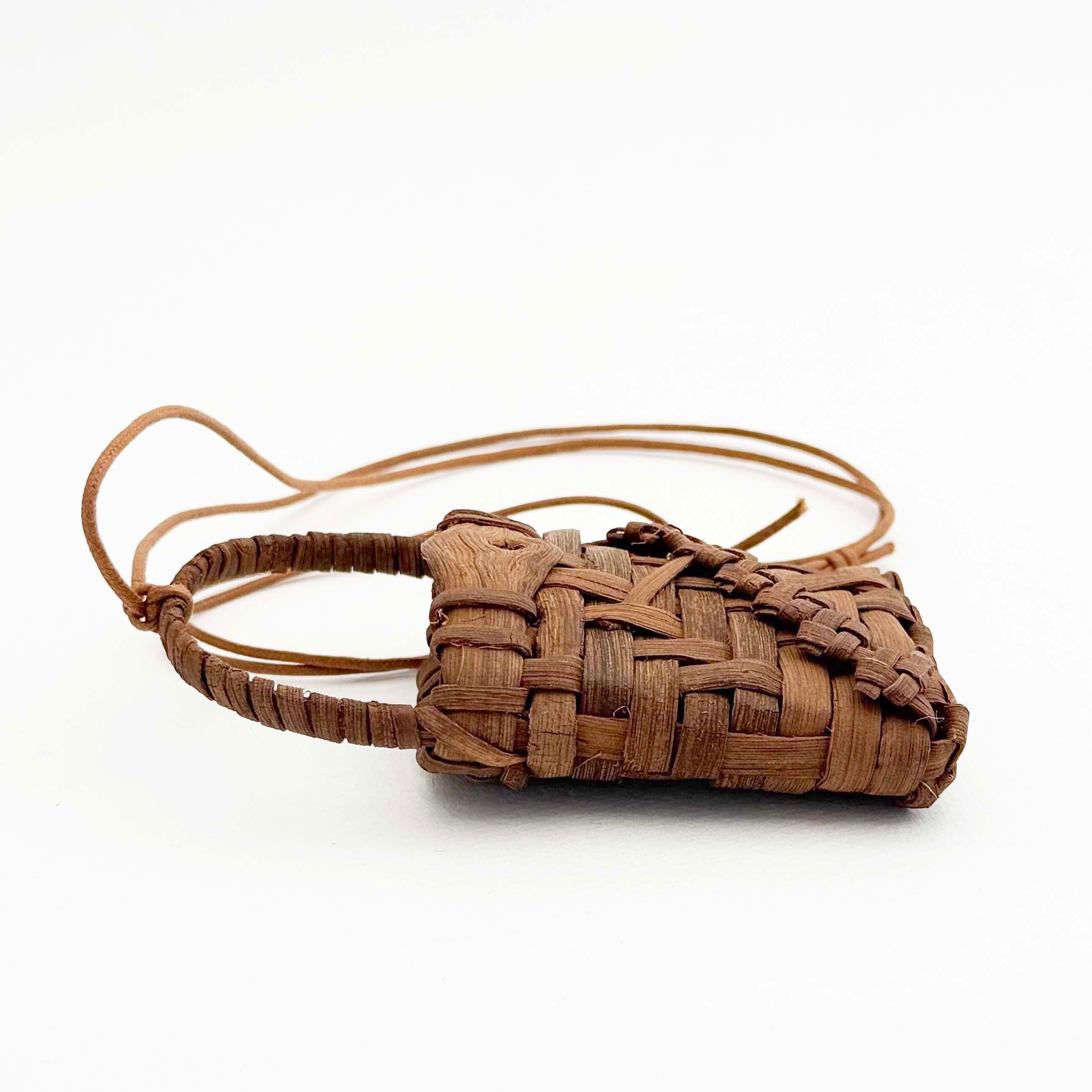 葡萄蔓こけしペンダント籠+五十嵐嘉行こけし