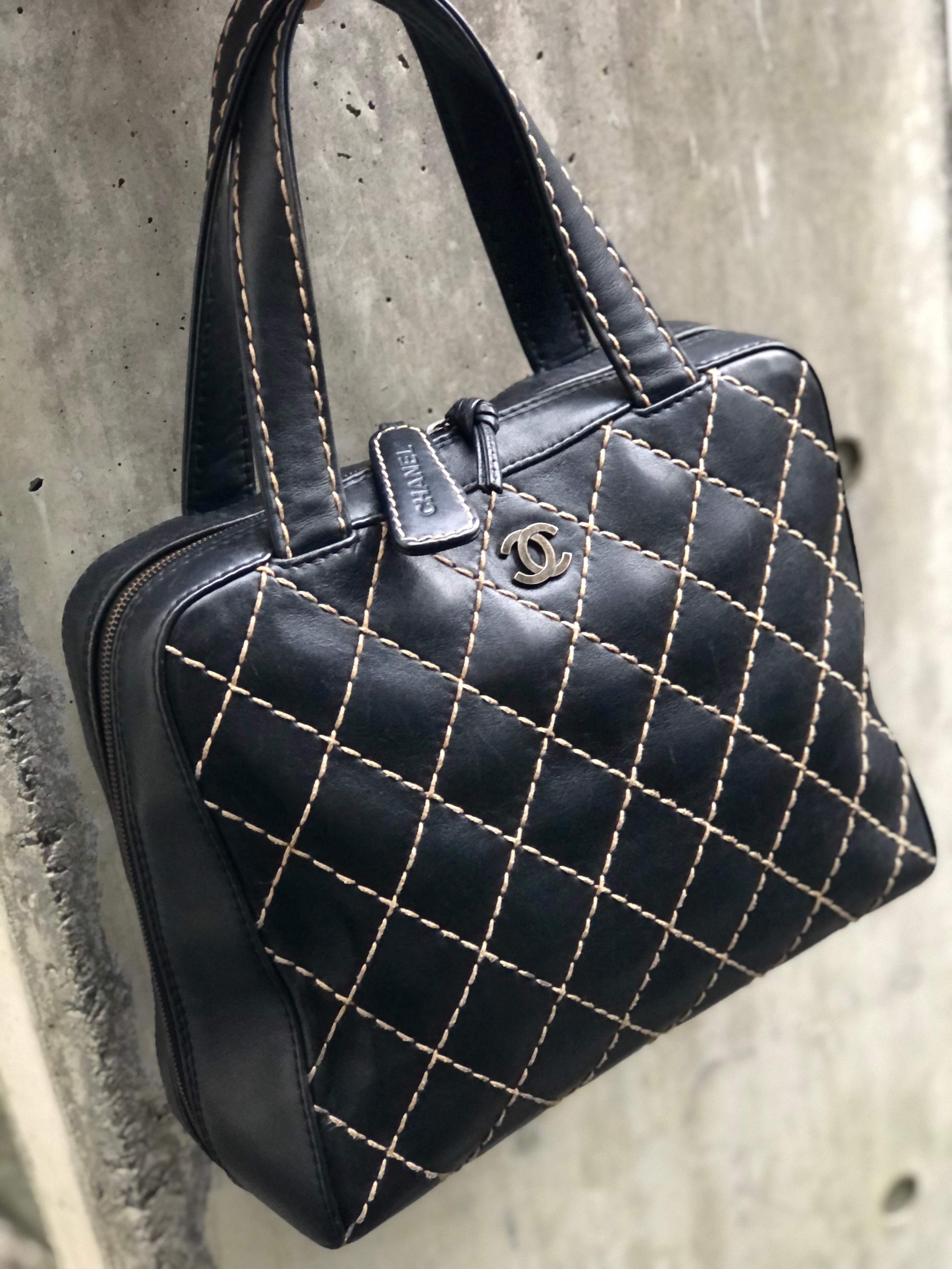 CHANEL シャネル　ワイルドステッチ　ココ　レザー　ハンドバッグ　ブラック　vintage　ヴィンテージ　オールド　hfm6a8 |  VintageShop solo powered by BASE