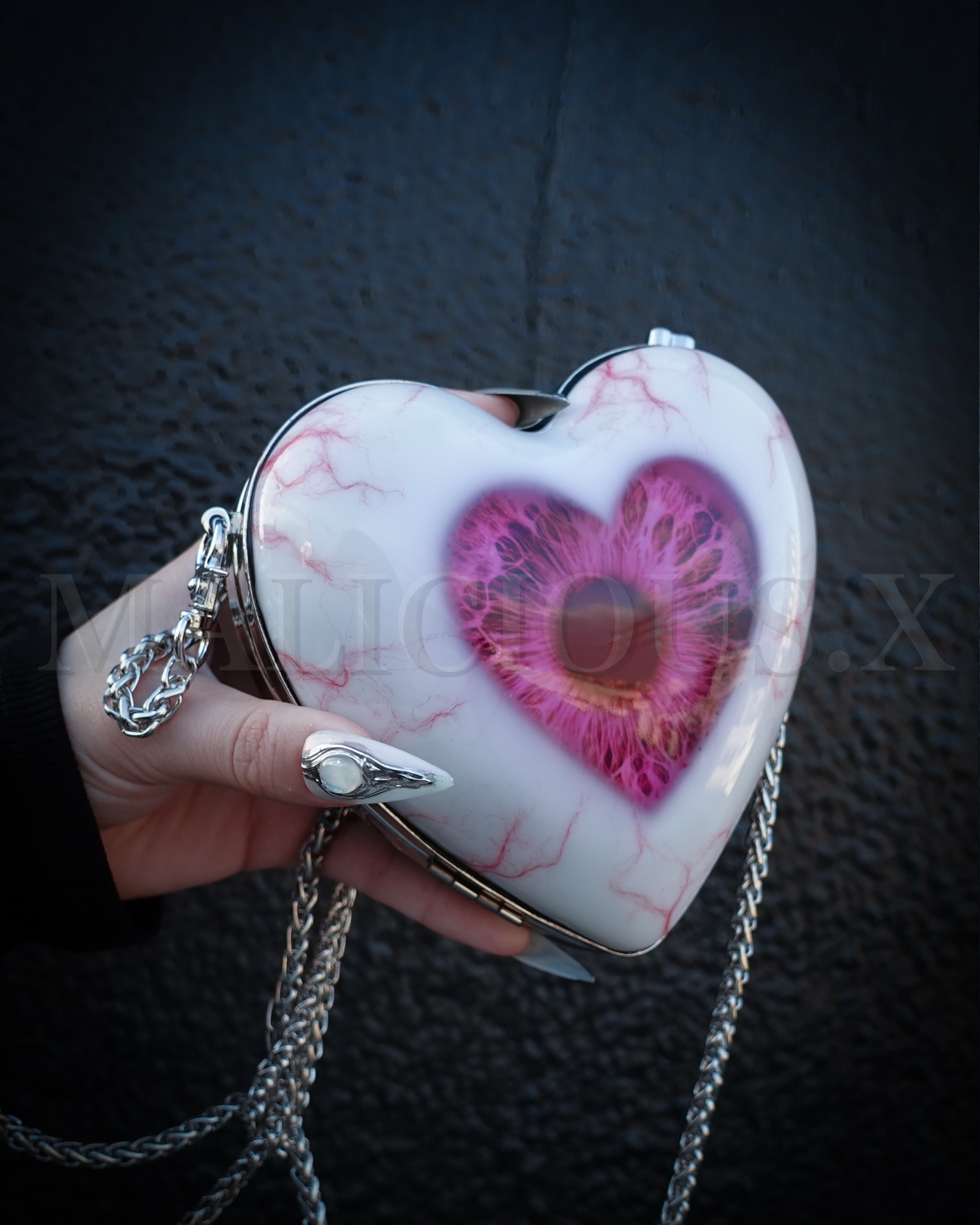 Heart Eye Bag | MALICIOUS.X Heart Eye Bag | MALICIOUS.X