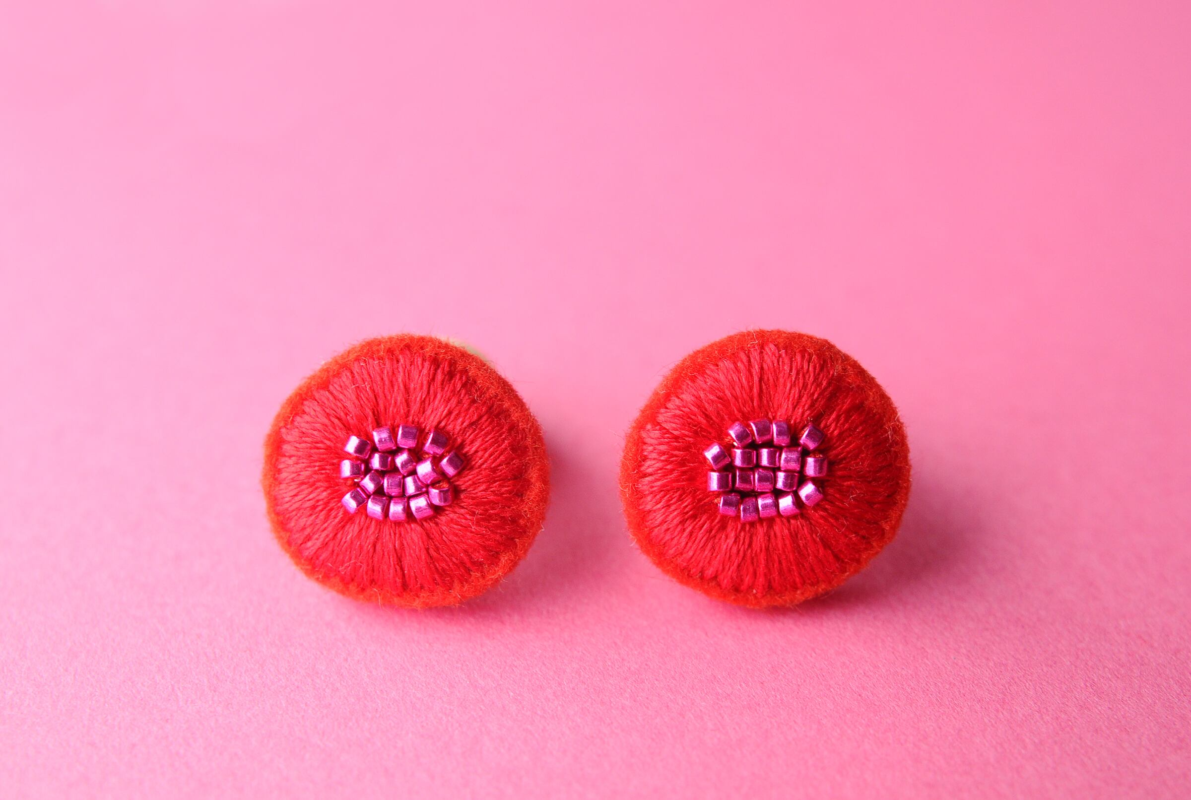 <Stella~遊び好きの星~>刺繍ピアス◎チューリップ◎2way