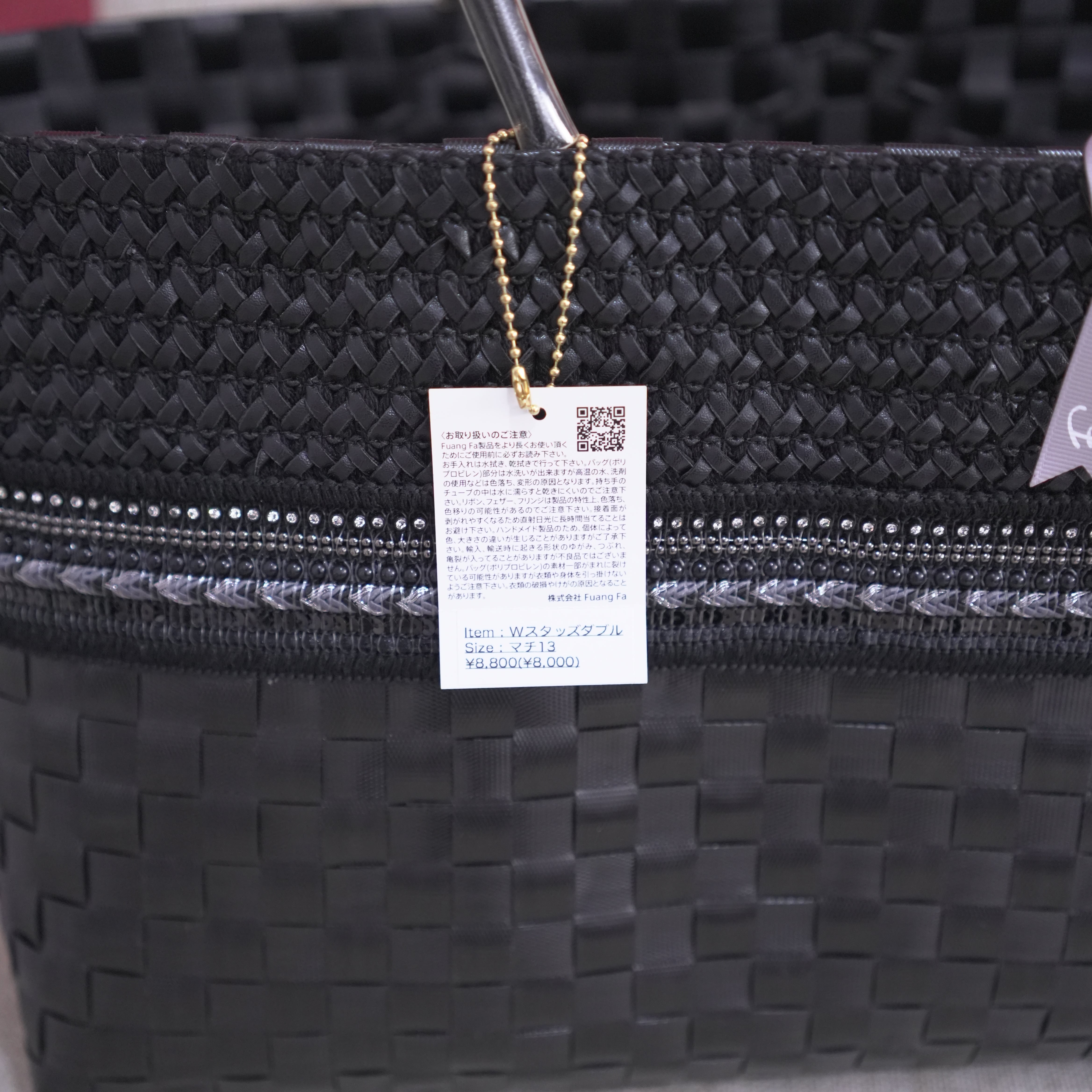 マチ13 Wスタッズダブル8000円＋TAXすべて手作りですので納期が1か月デザインが多少変わる場合もあります。