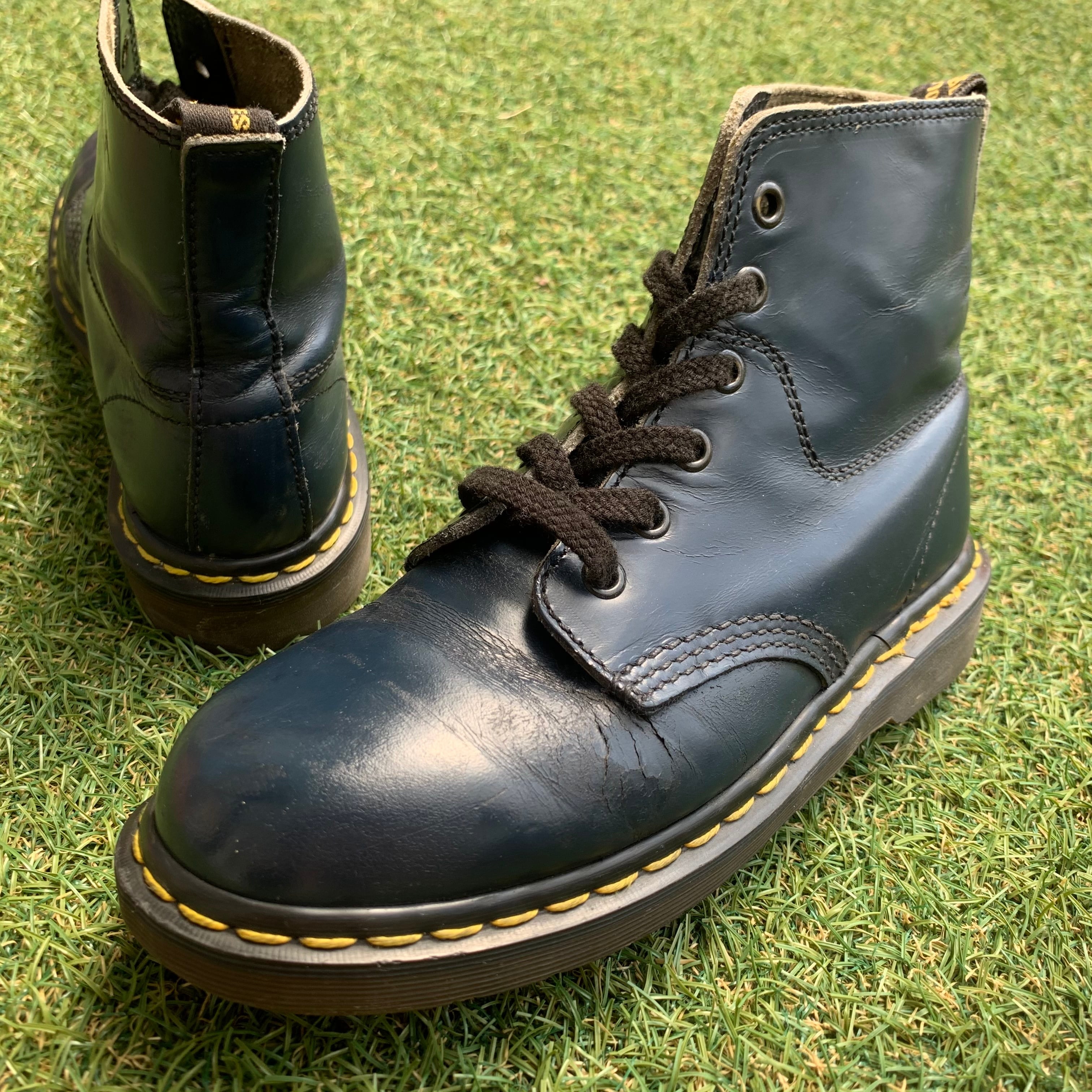 イングランド製　DR.MARTENS　ドクターマーチン　６ホール　ブーツ　２５