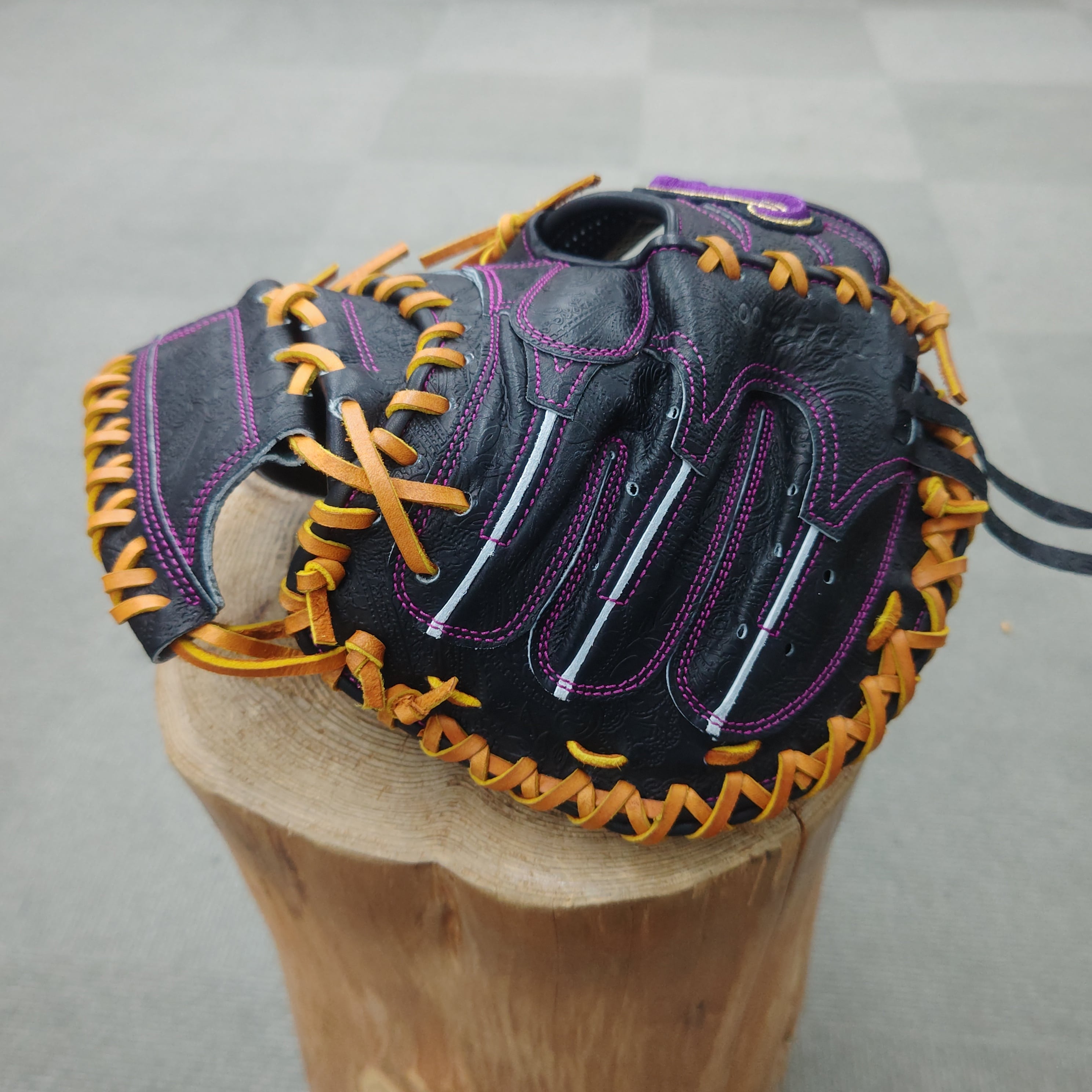 型付け済み C-100 限定品 硬式用 キャッチャーミット 要ミット 型押し