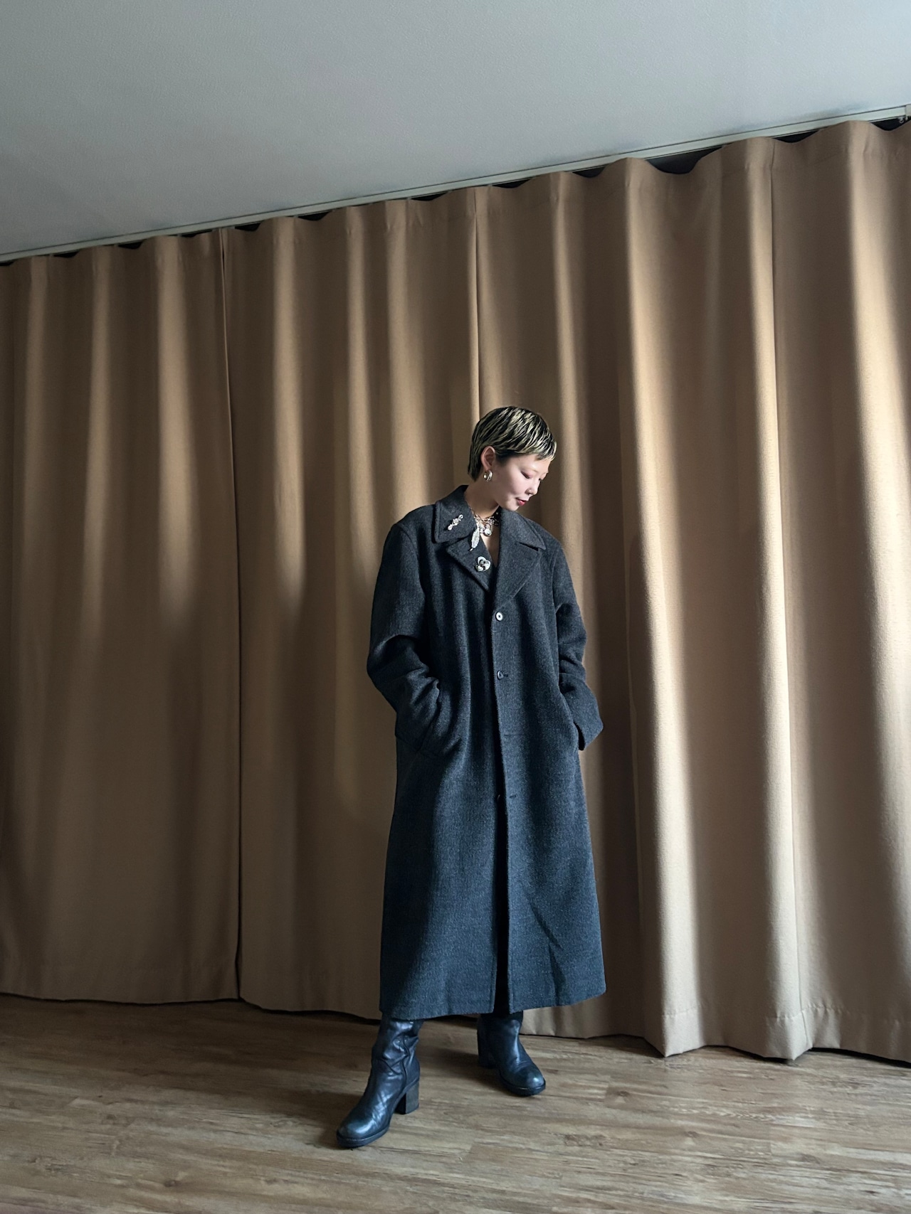 vintage brooch black long coat-5090-12