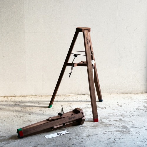 kurashigoto x full of life テーブル三脚 Crossed Tripod Walnut (小) kurashigoto x full of life テーブル三脚 Crossed Tripod Walnut (小)