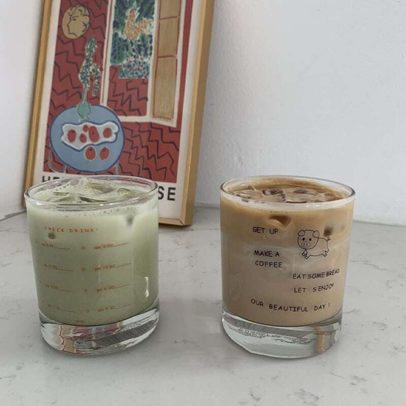 【CUP】チェックドリンク英字ロゴガラスカップ