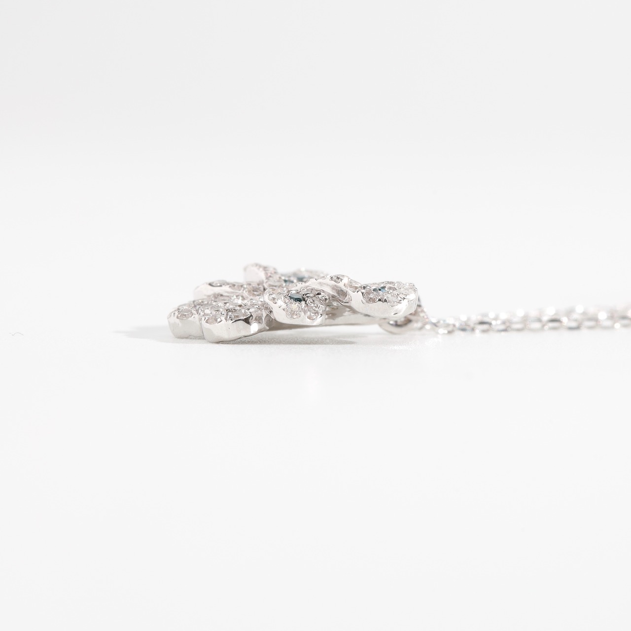 バタフラモチーフ ダイヤモンド ネックレス K18 / 0.450ct