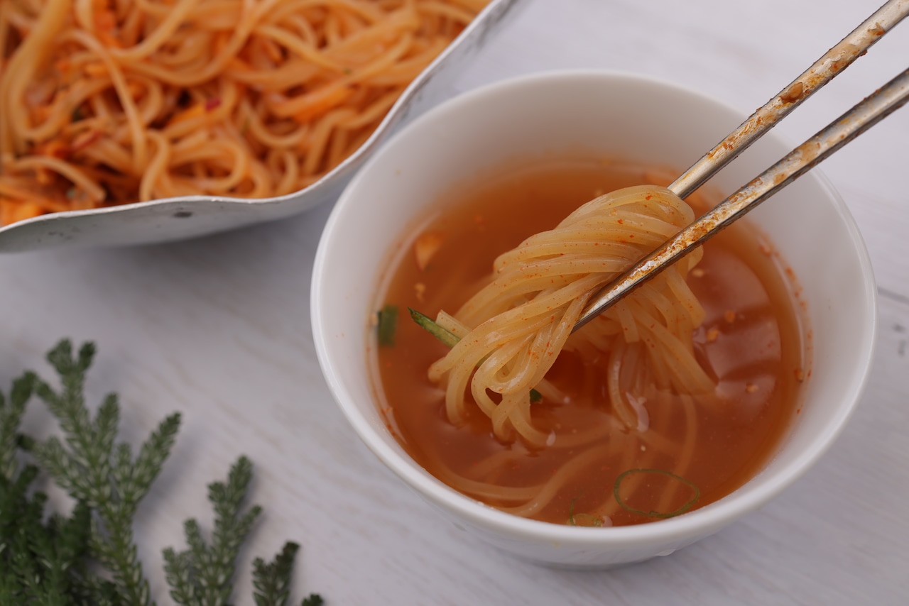 マダンの人気商品 辛いのにクセになるピビン麺　2人前セット