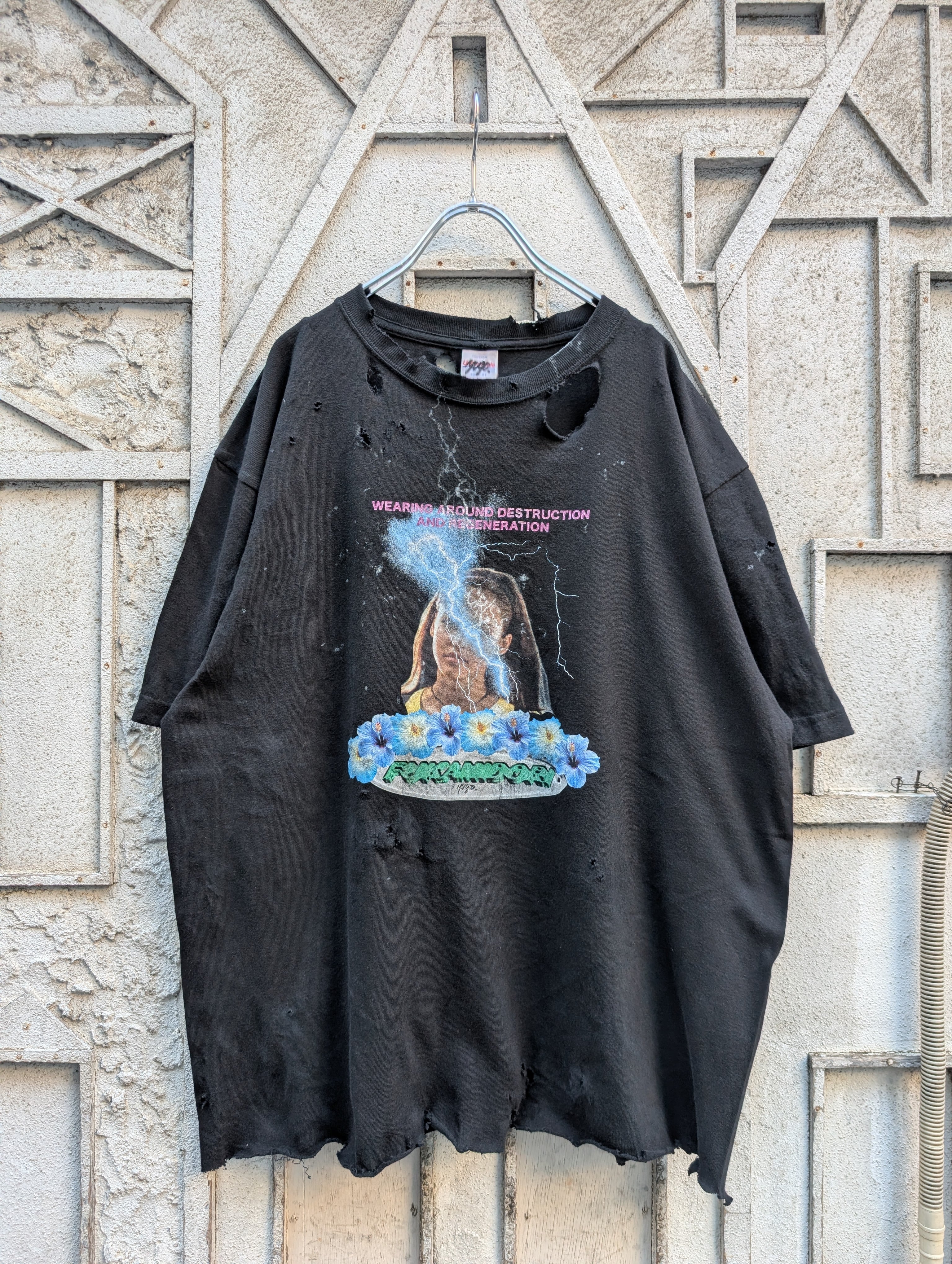 "YUGO.×深緑" REMAKE thunder girl tee / BLACK