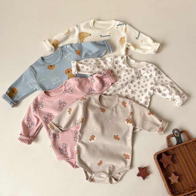 【BABY】可愛い総柄ロンパース