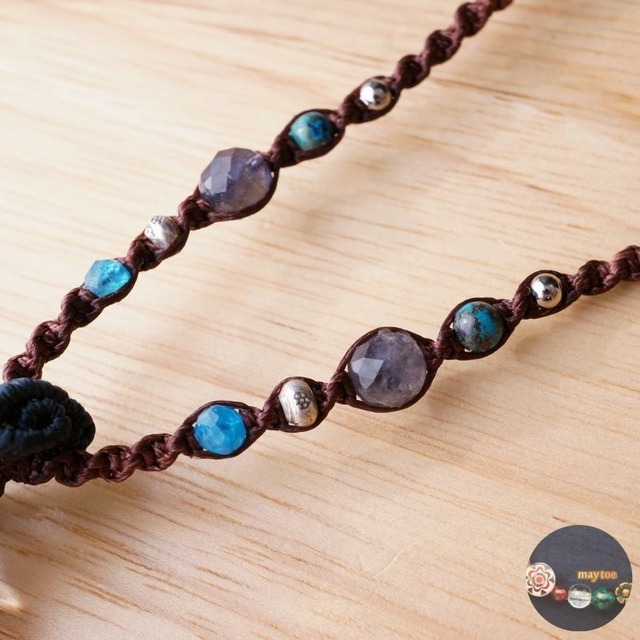 くっきりとした濃い虹入り☆レインボー水晶(アイリスクォーツ)のマクラメネックレス ~湖畔~