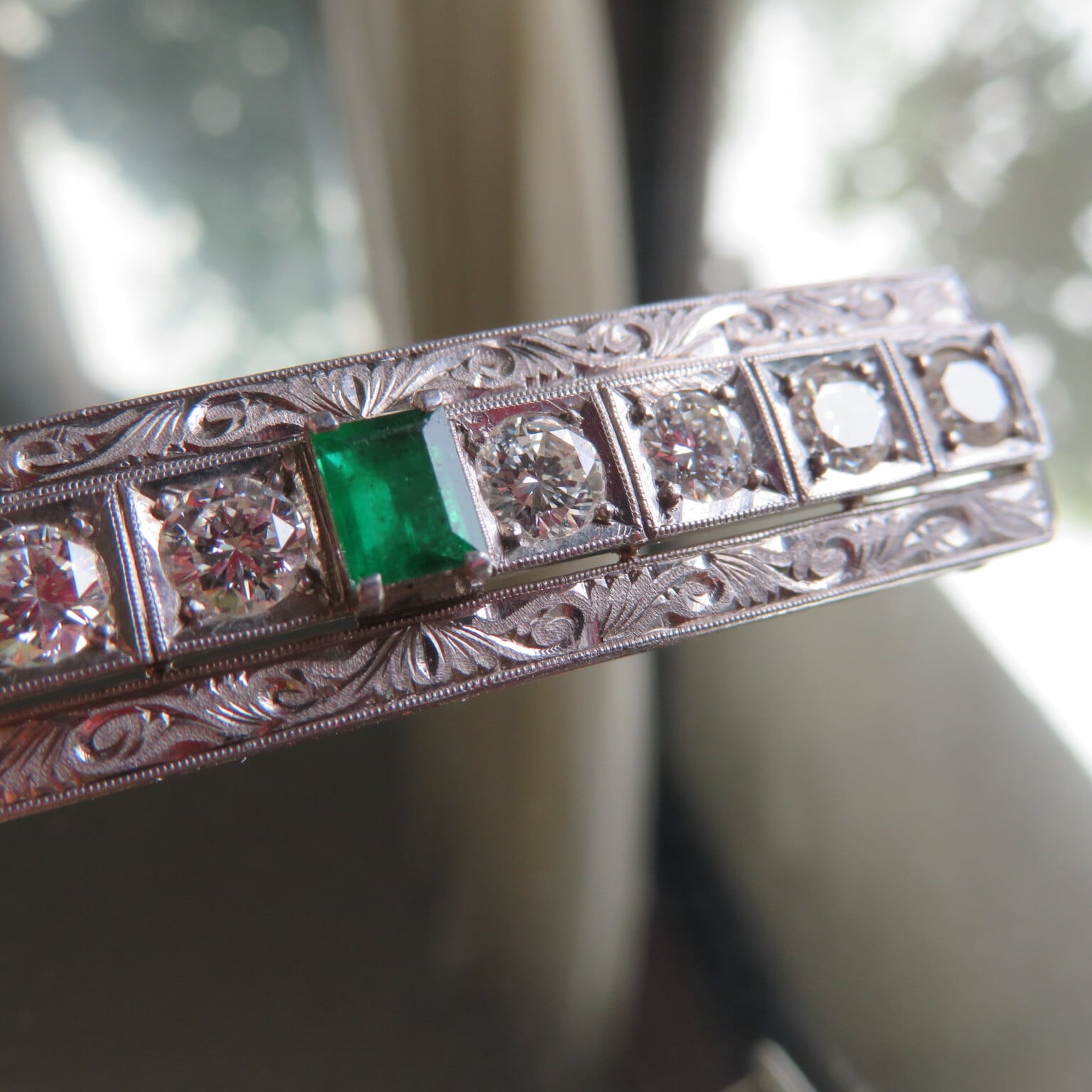 ヴィンテージ　和彫りP.ｍにプラチナとダイヤモンドにの華麗な帯留め