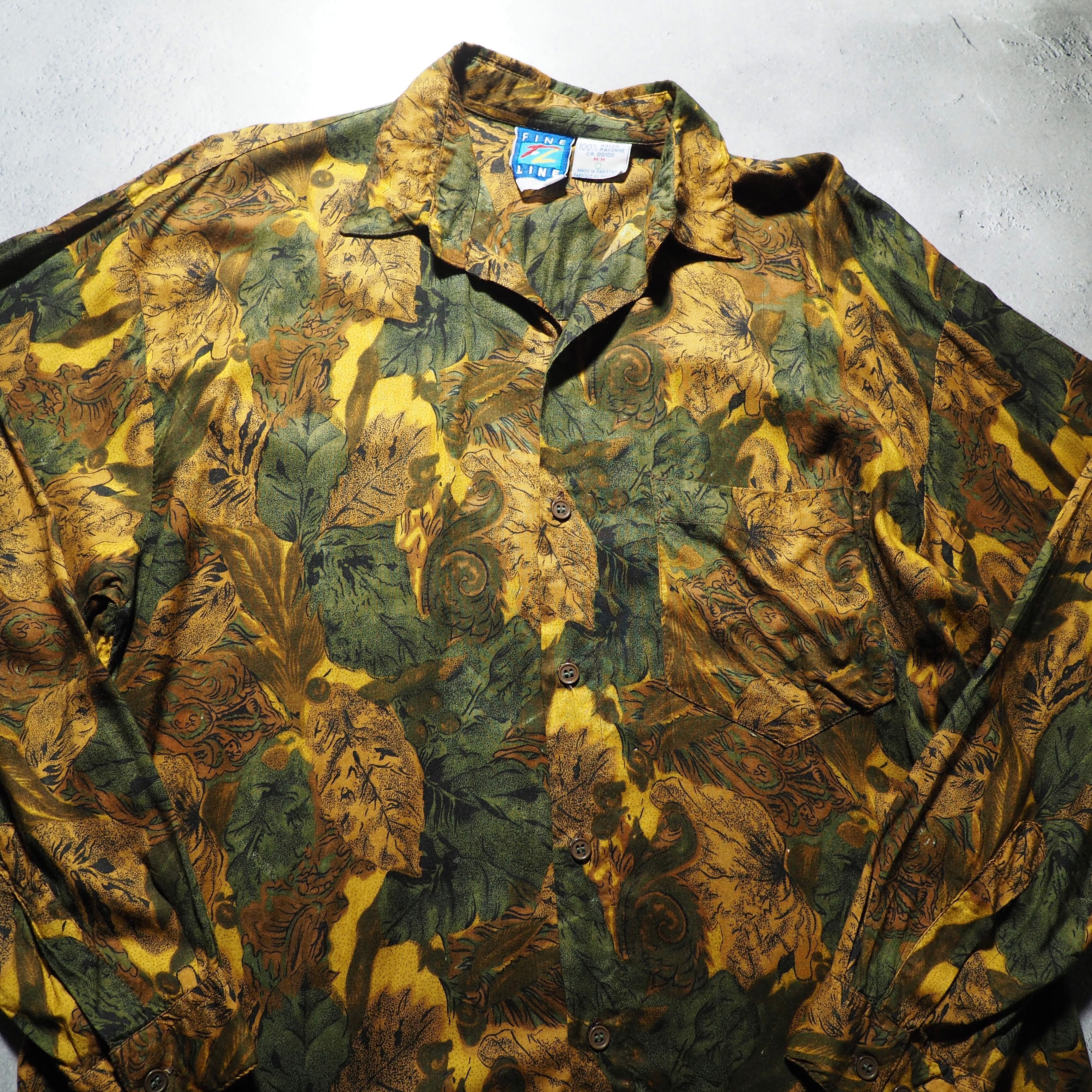 1980 - 90s Patterned all Over vintage rayon shirt