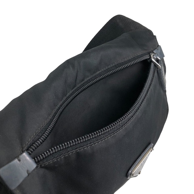 PRADA プラダ ショルダーバッグ ブラック トライアングルロゴ フロントバックル ナイロン vintage ヴィンテージ オールド fsnzjh