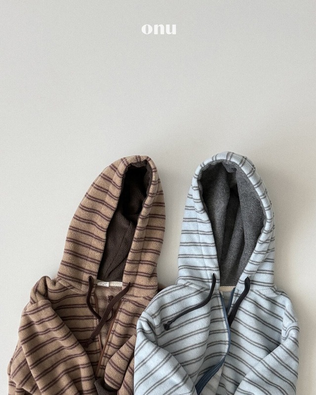 予約⌇onu/ Milk soda hood zip-up
