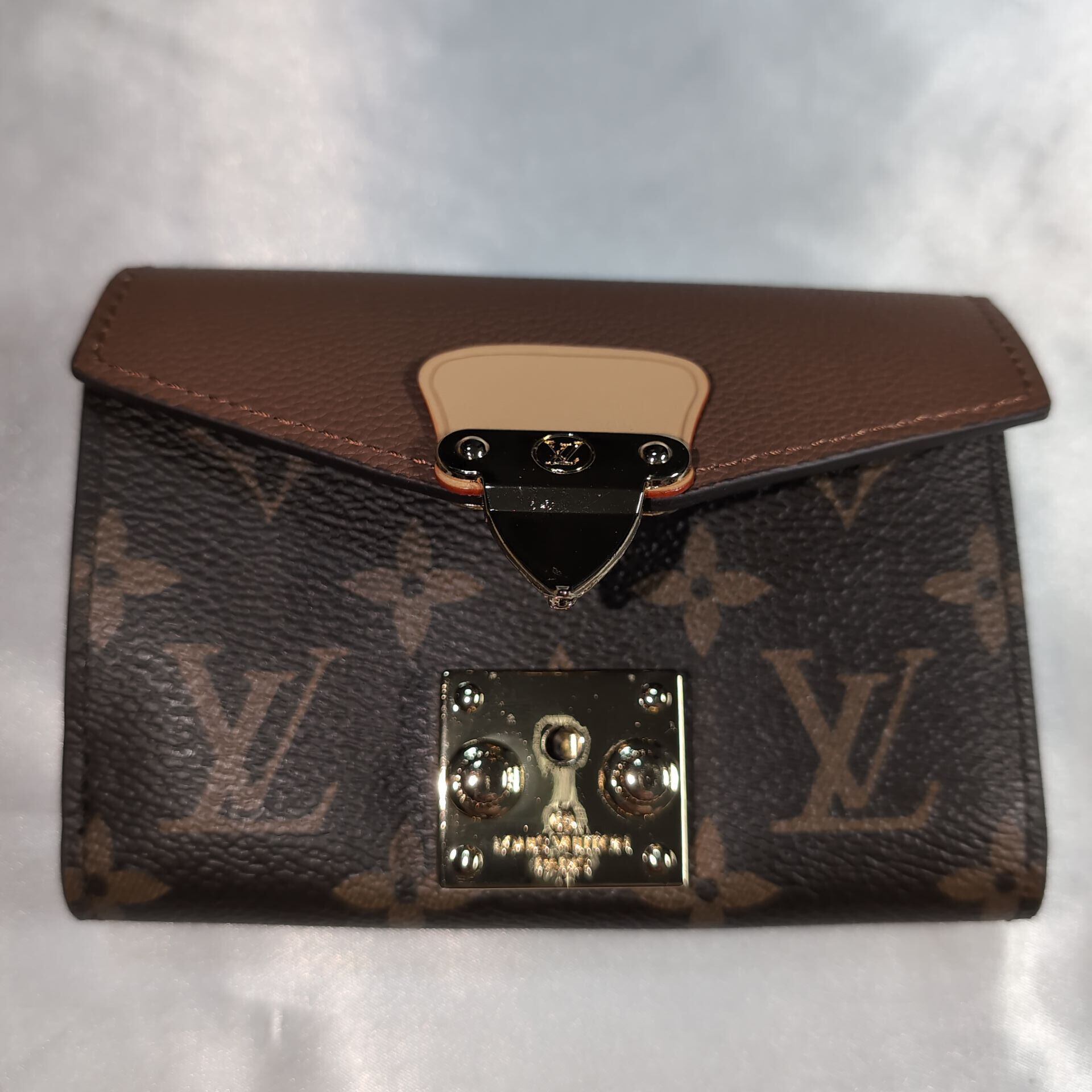 ルイヴィトン 三つ折り財布 ポルトフォイユ パラス コンパクト | francore