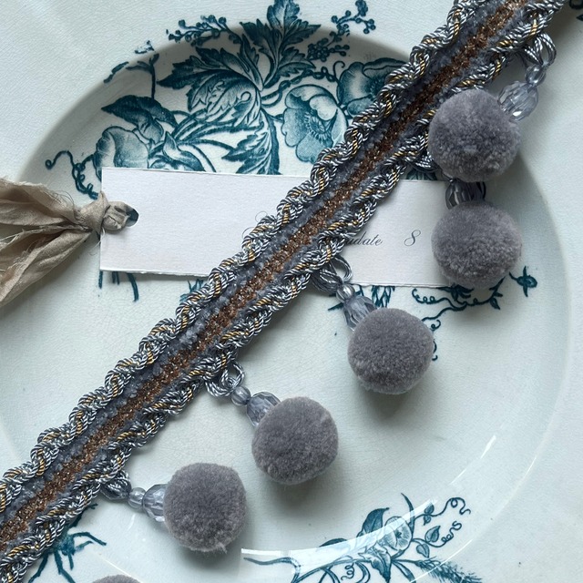 ポンポンタッセル　pom pom tassel／2.グレー　Gray（ポンポンの大きさ約25mm・テープ部分約20mm）
