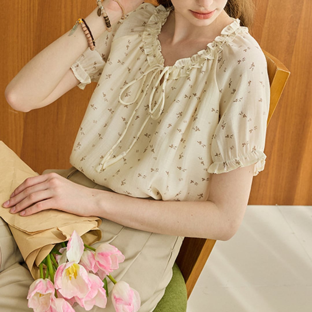 floral ribbon neck blouse