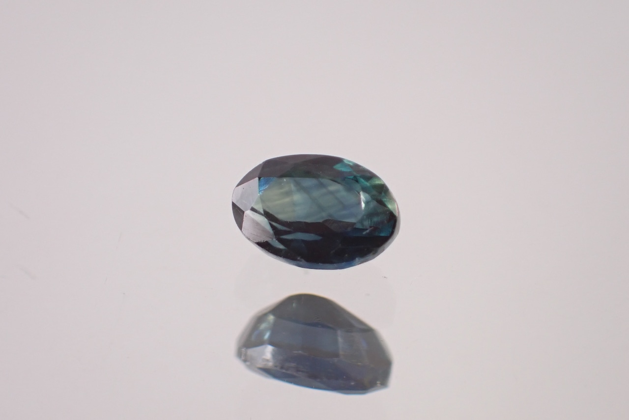 ブルーサファイア(簡易ソーティング付)　0.703ct　[D9-141]