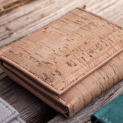 【アウトレットセール】Trifolia　三つ折りコンパクト財布 コルク製 ナチュラルストライプ