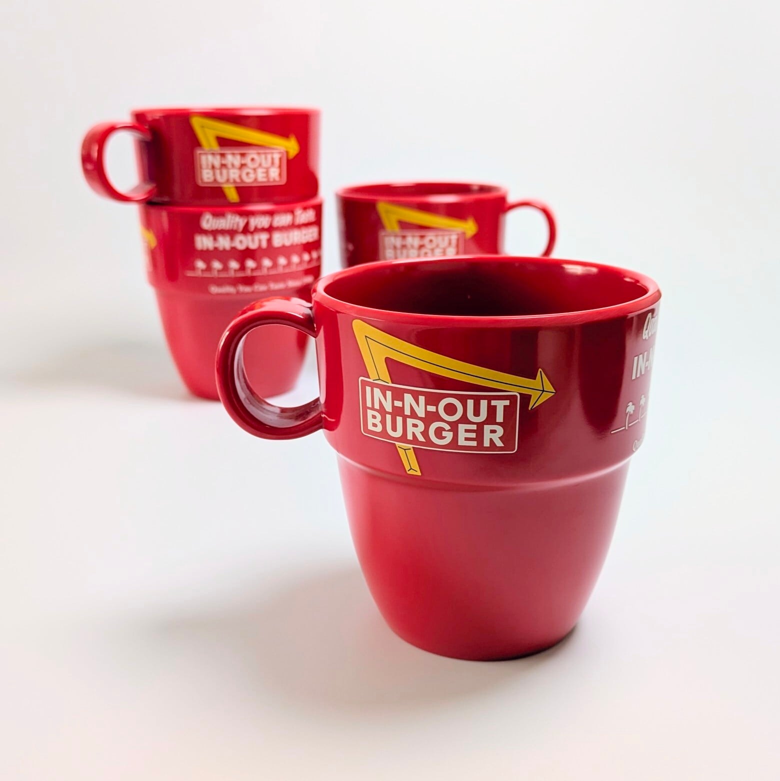 【 In-N-Out Burger( インアンドアウトバーガー / イナウトバーガー )】 MELAMINE MUG / メラミン製マグ / diner / ダイナー 〚アメリカン雑貨 アメトイ〛