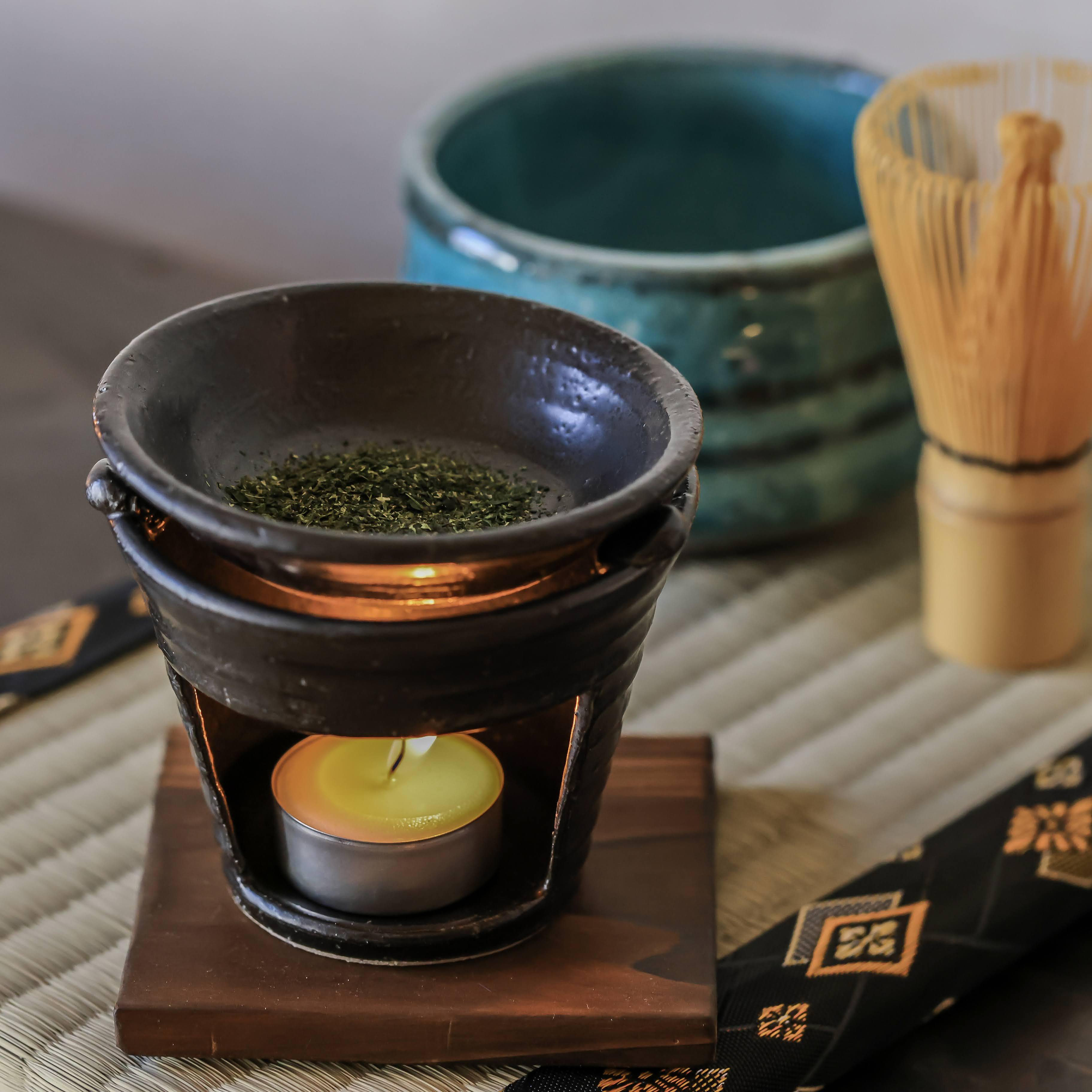 手造り　茶香炉「白萩/黒いぶし」