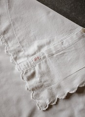 フランス 白い貝と白の半月とクッションカバー アンティーク