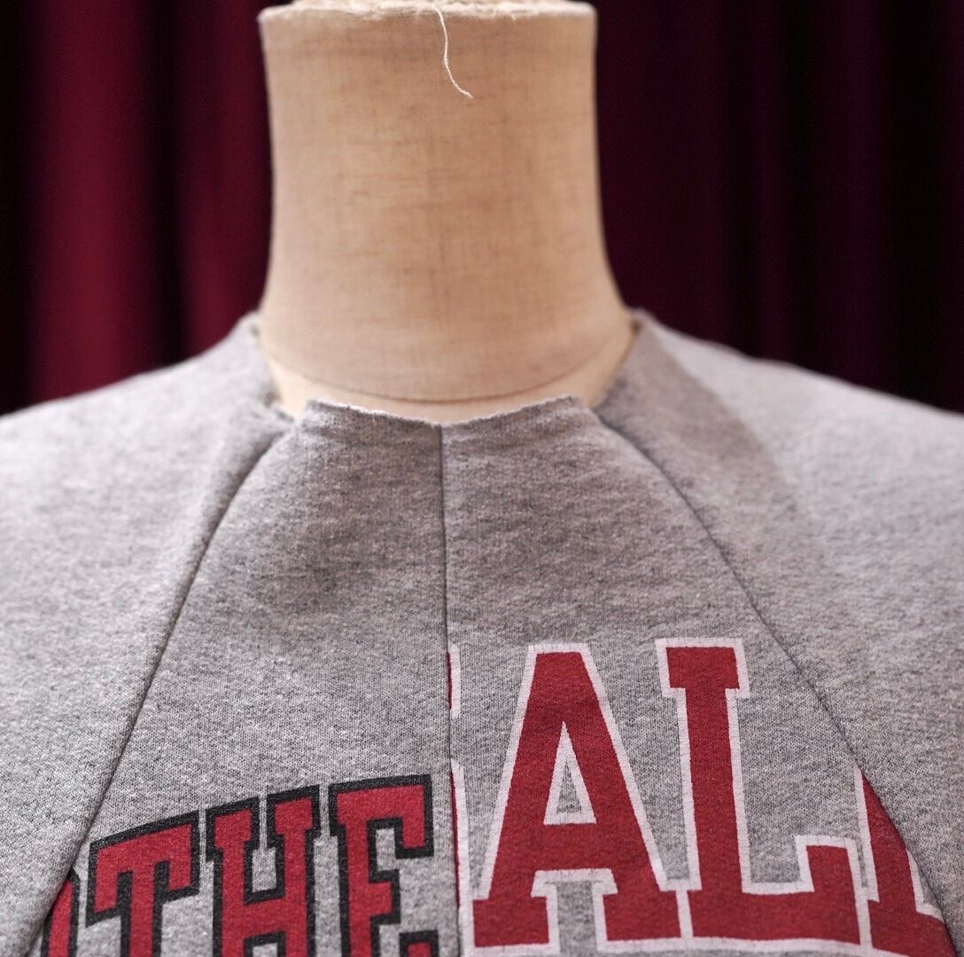 77circa(ナナナナサーカ)''circa make v-shape cutback sweat top