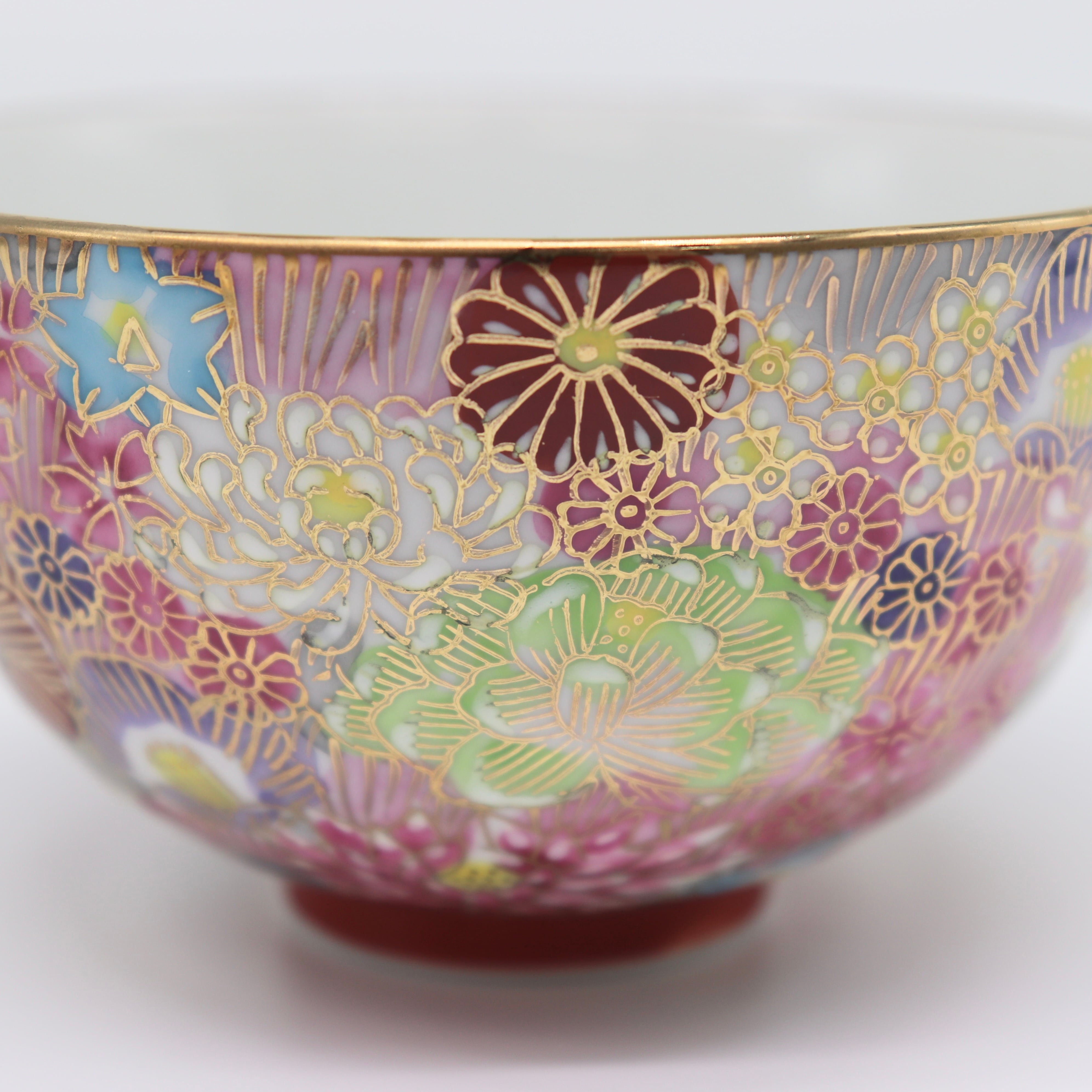 花模様の陶器の壺　九谷焼　桃仙窯 生誕100年 山下清展」作品紹介10】 《花もも(九谷焼)》1956年 色絵蓋物