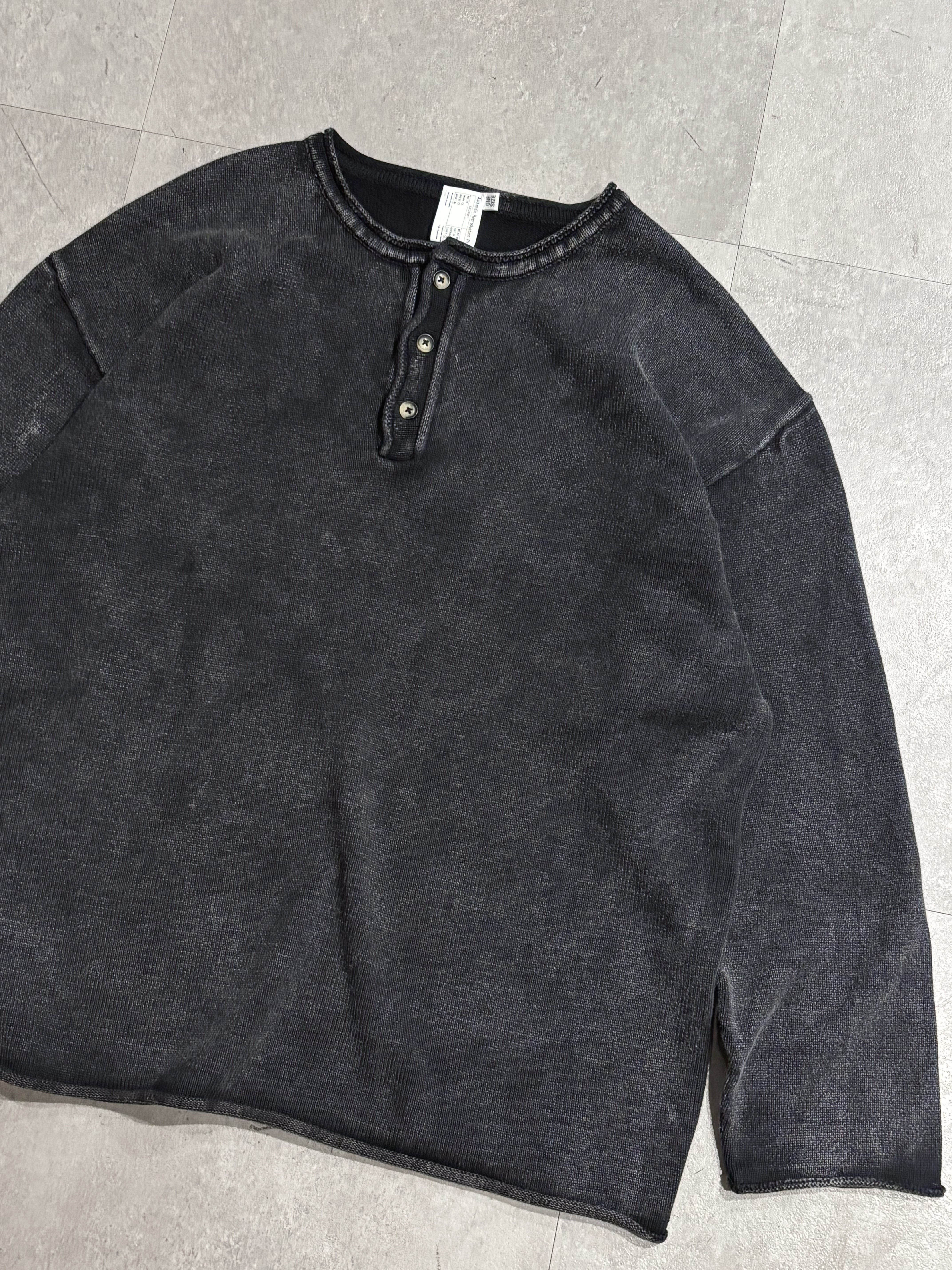 a.p.c black henry top wool ヘンリーネック 黒 ウール A.R.P®︎ Cotton Mineral Washed Henry Neck Knitsew Fade Black