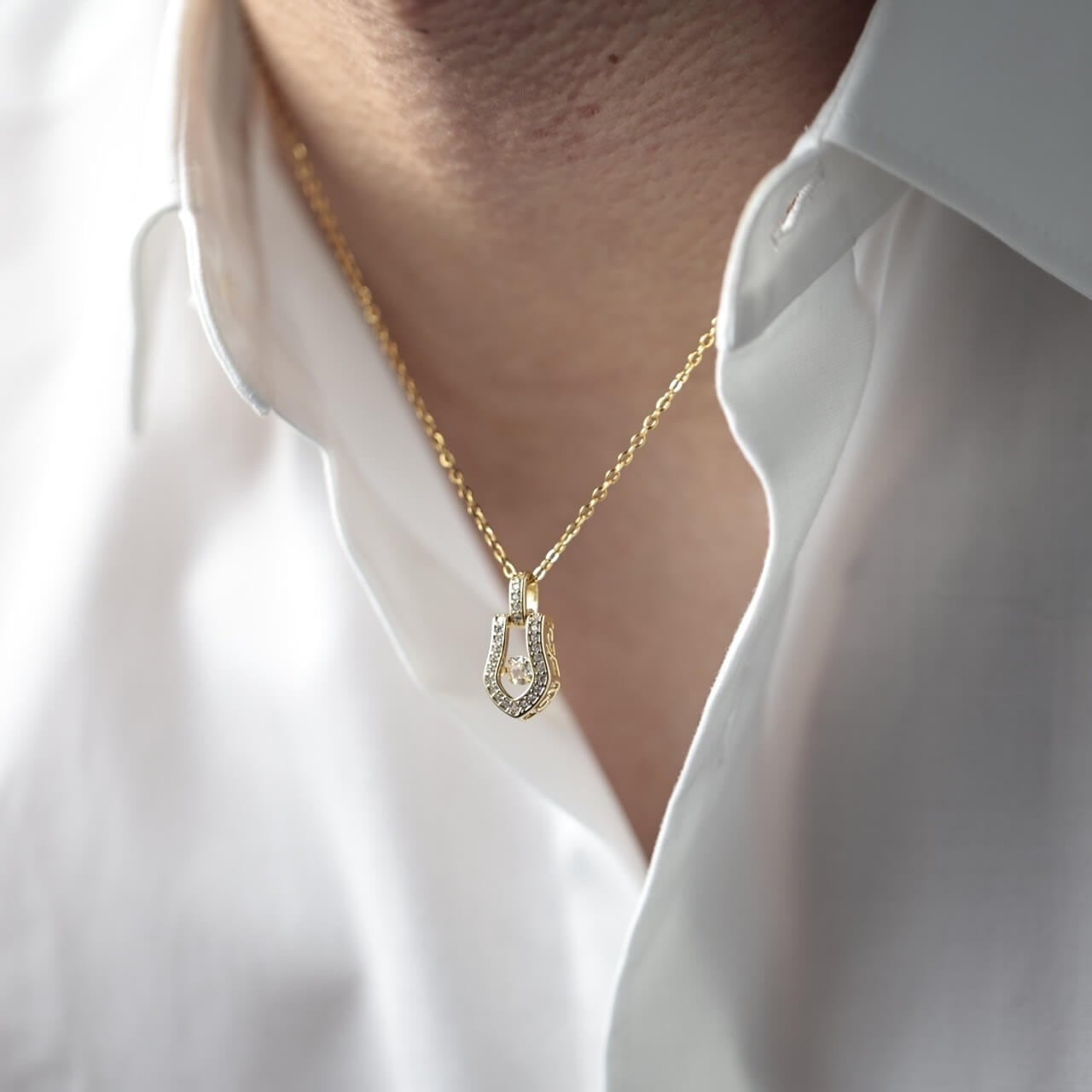 18kgp horseshoe diamond necklace VN1-109 | VERIELA