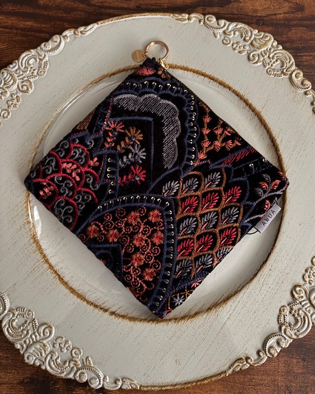刺繍ファブリック スクエアポーチ