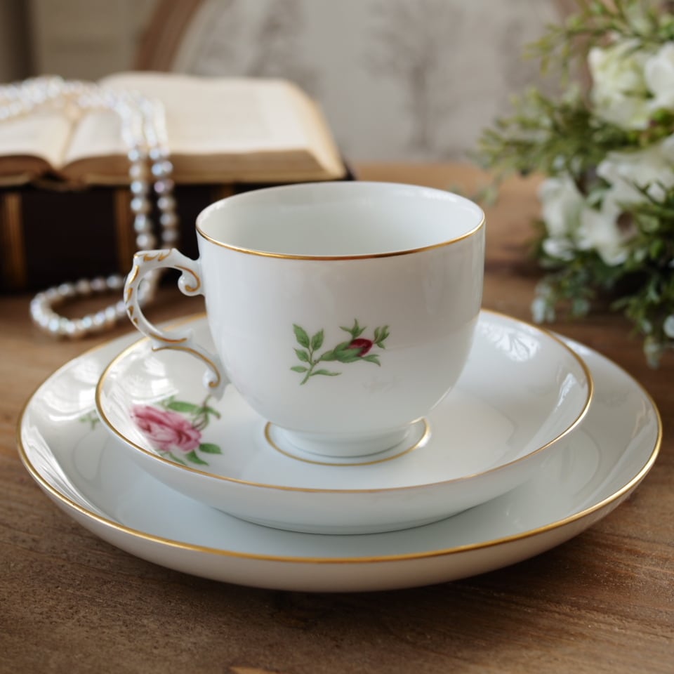 未使用】美品 フュルステンベルグ ローズ トリオB カップ＆ソーサー F2