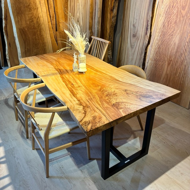 栃（トチ）_1800×890-1000×55_青山店_テーブル天板/一枚板 242202