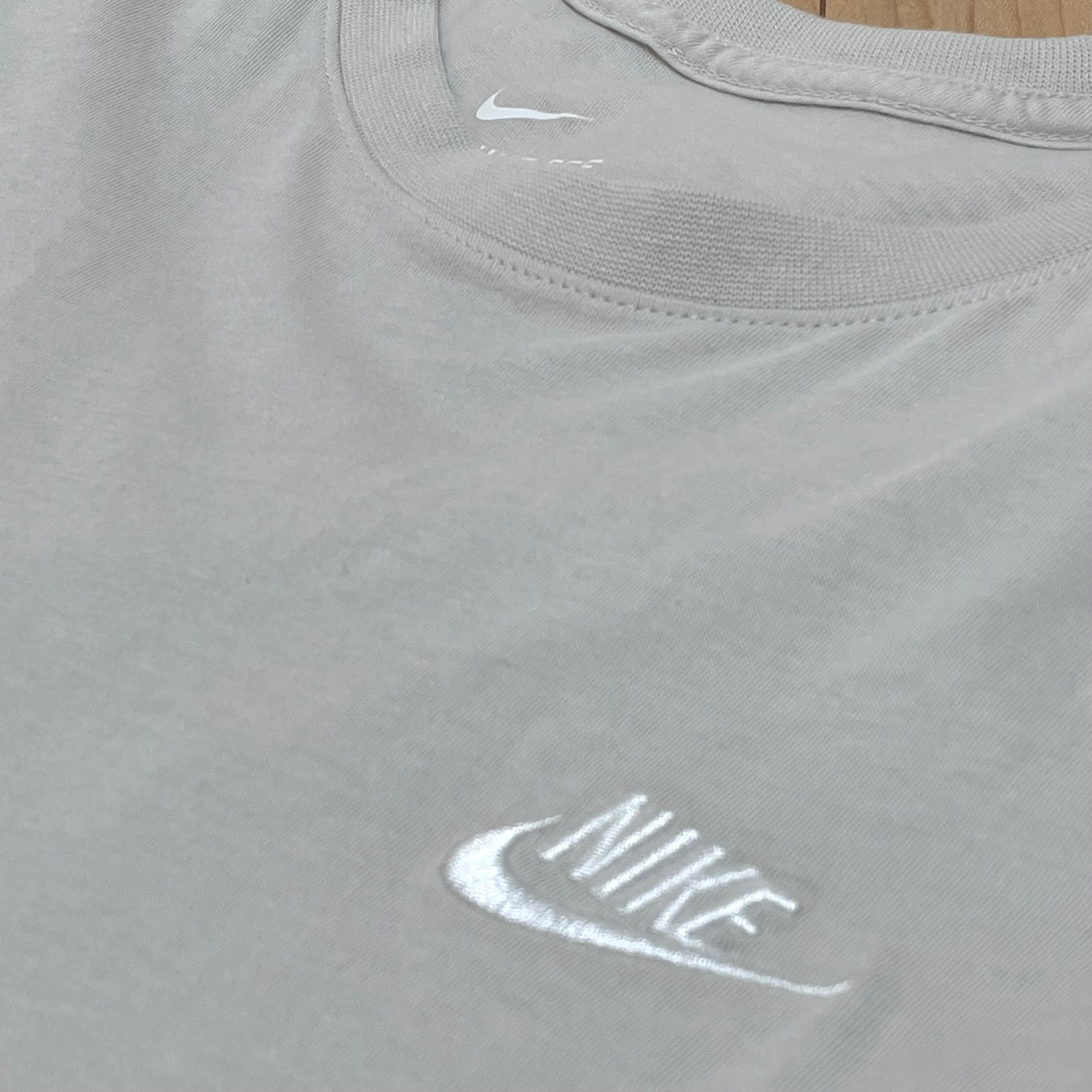 ナイキ☆スウッシュ刺繍ロゴ　ナイロンジャパン　NIKE　グレー　XL