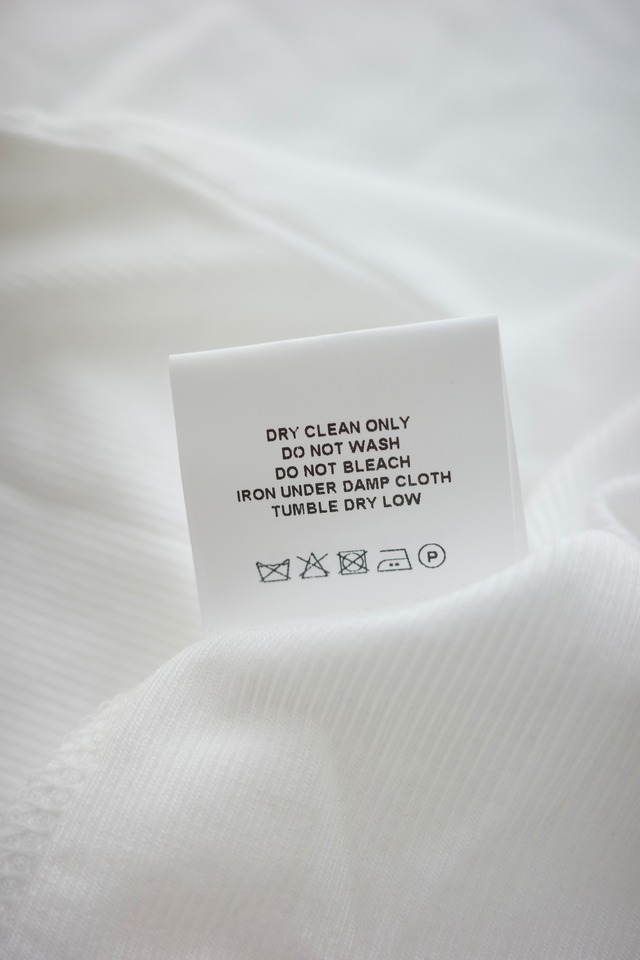 (即納) HAUS / Cover button tee 2color