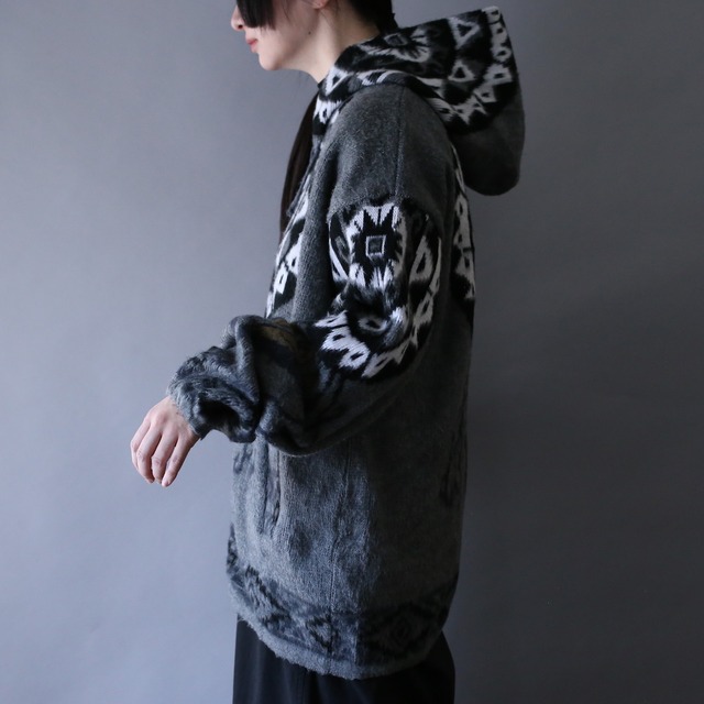nordic pattern over silhouette zip-up ecuador knit jacket