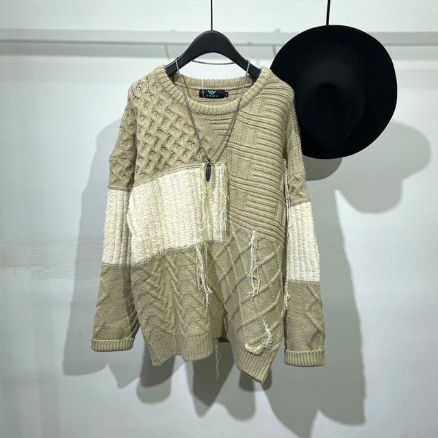 Loose, thick pullover sweaters