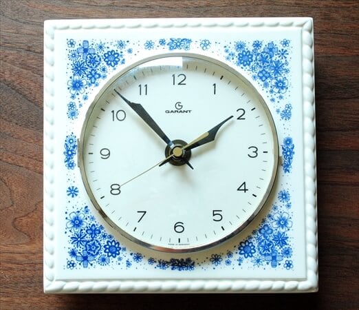 ドイツ製 花束の壁掛け用陶板 ウォールプレート ドイツから かわいい花