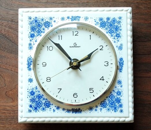 ドイツ製 GARANT 壁時計 花柄の陶器フレーム ヴィンテージ 壁掛け時計 アンティーク ウォールクロック ig0823
