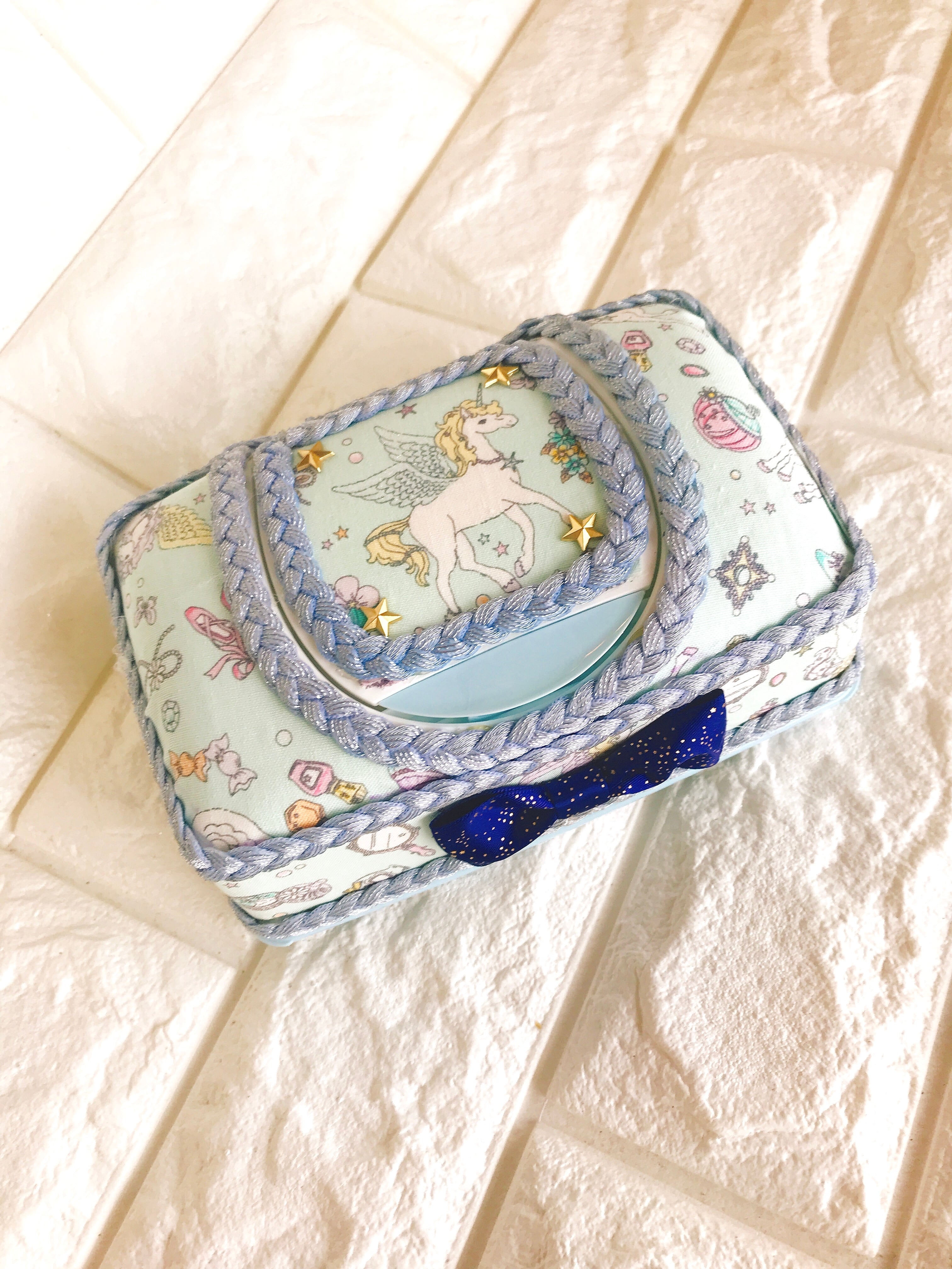 ユニコーン柄のワイプケース2色