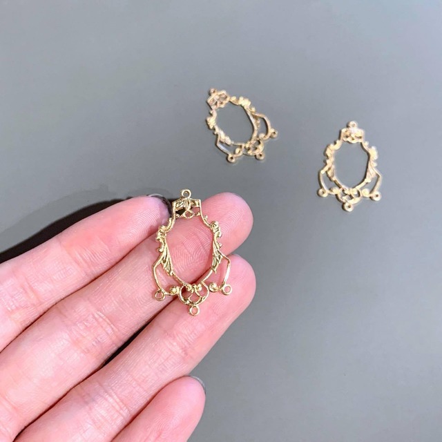 〈最終入荷〉USA真鍮 お花ランプ風コネクターチャーム（下3カン）