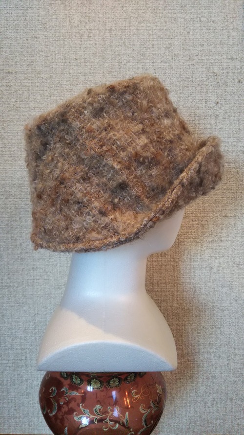 ミックスツイードのあったかディープクロッシェ ハンドメイド