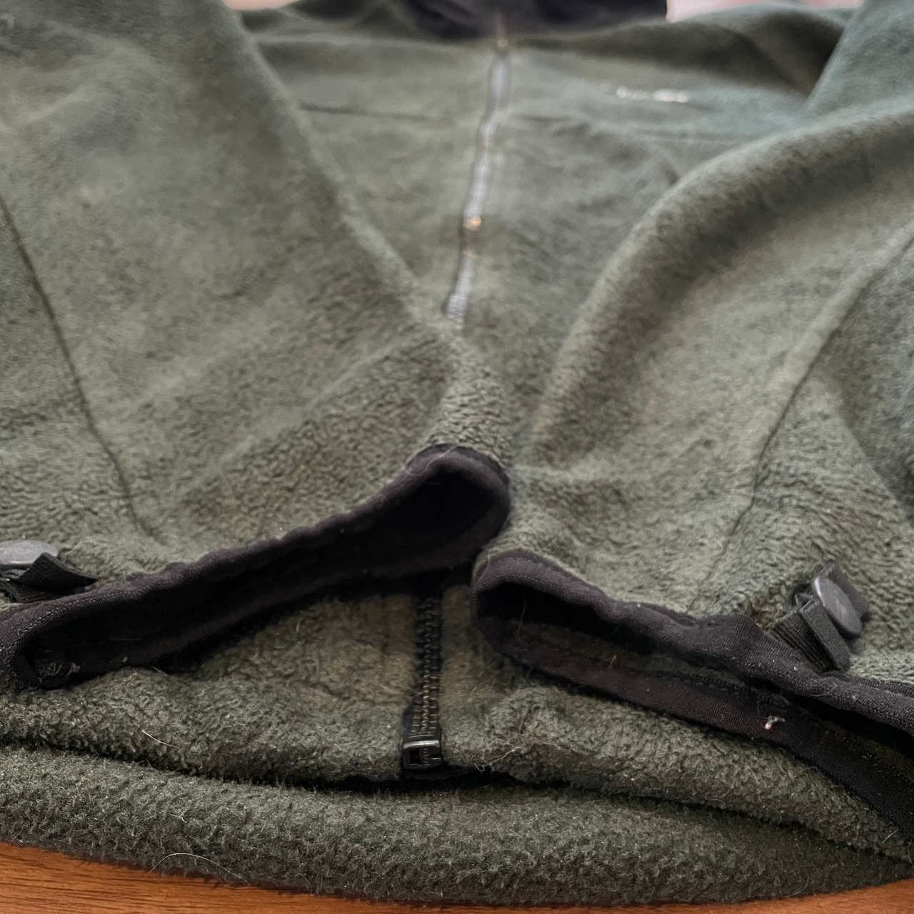 【THE NORTH FACE】フリースジャケット ブルゾン フルジップ カーキ ワンポイント 刺繍ロゴ ハーフドーム ノースフェイス L US古着