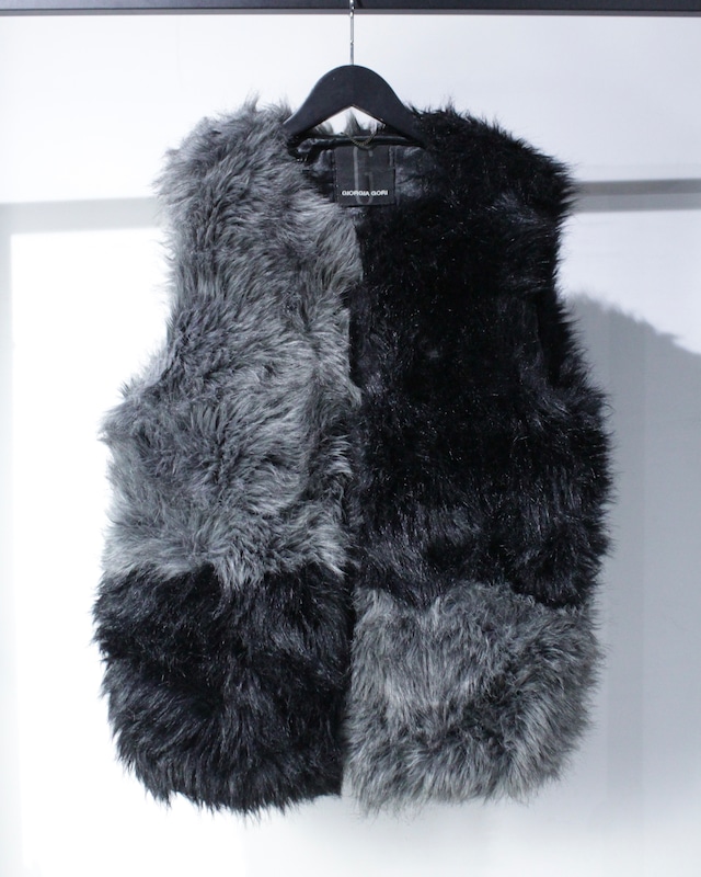 【Caka BLACK】Color Switching Loose Faux Fur Vest
