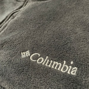 【Columbia】フリース ジャケット 刺繍ロゴ ワンポイントロゴ フルジップ ジップアップ 2X ビッグシルエット ブラック us古着