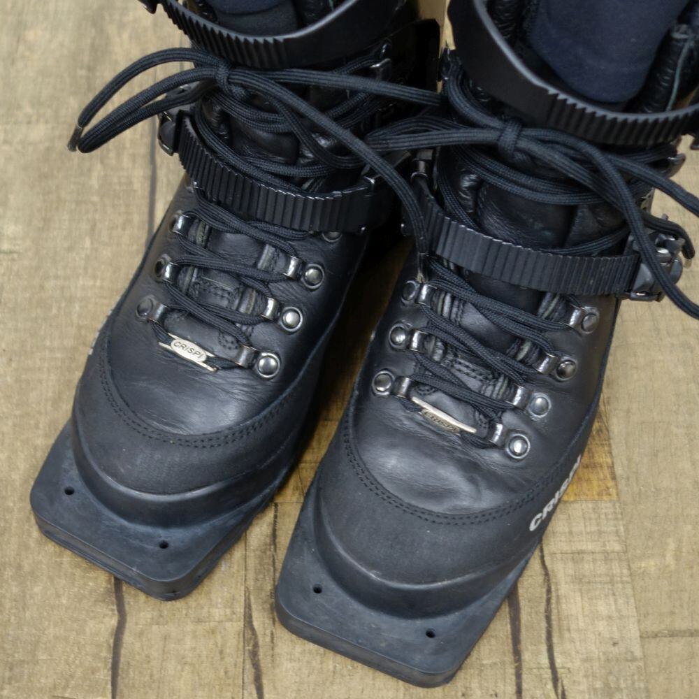 クリスピー CRISPI SVARTISEN GTX 75mm テレマーク スキー ブーツ