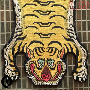 【販売終了】XS GOLD チベタンタイガーラグ ★ TIBETAN TIGER RUG VISCOSE ★ HANDMADE 【 特小 本物 ヴィスコース製 カーペット ヒマラヤンゴールデンイエロー - チベット絨毯 ネパール産 ハンドメイド 手織り 高級絨毯 インテリア 産地直送 通販 玄関マット 】 HIMALAYAN GOLD