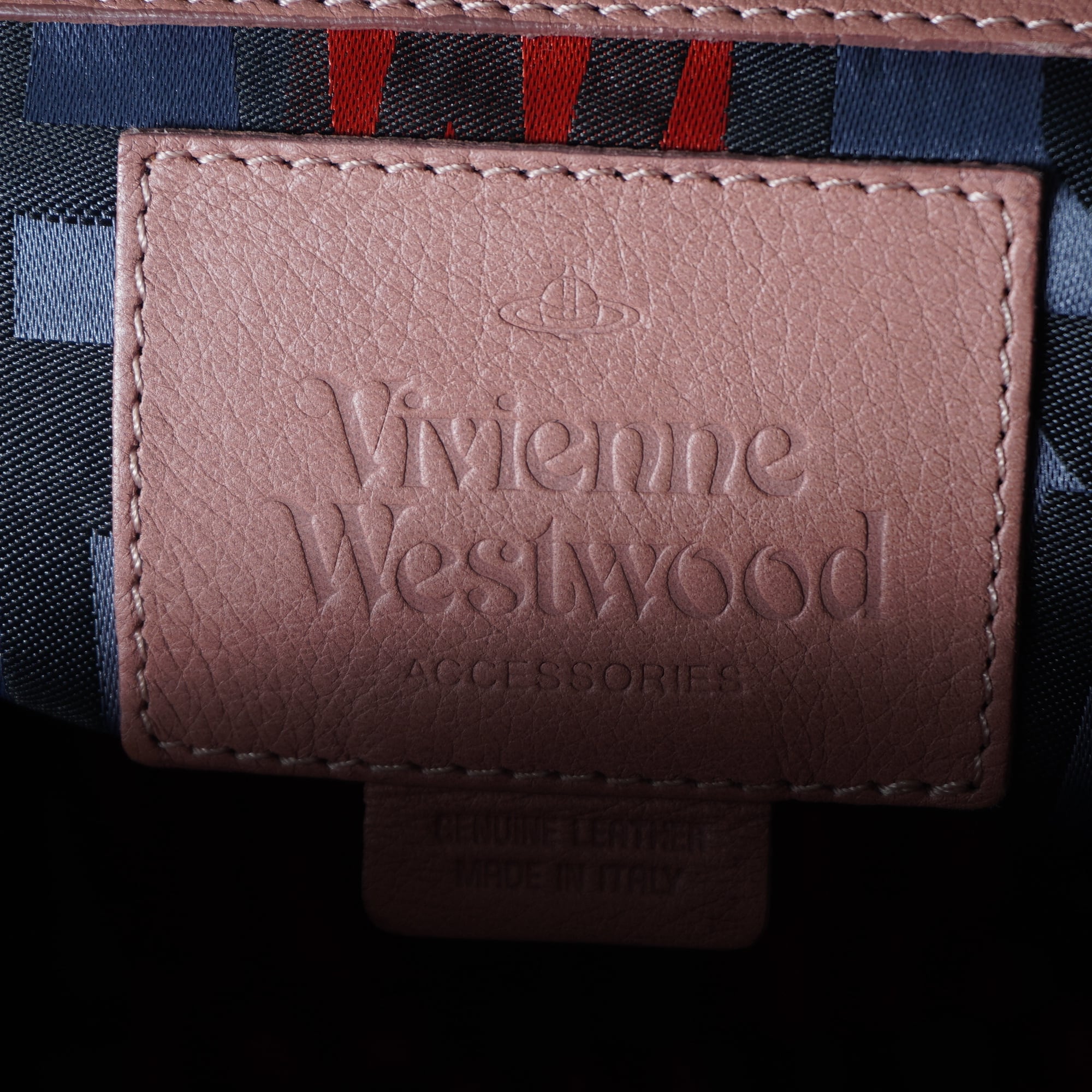 Vivienne Westwood】ヴィヴィアンウエストウッド オーブロゴ レザー